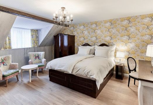 메종 비스트로 & 호텔