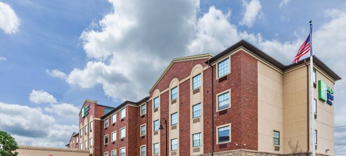 Holiday Inn Express & Suites TULSA S BROKEN ARROW HWY 51 by IHG Hotels in Tulsa County