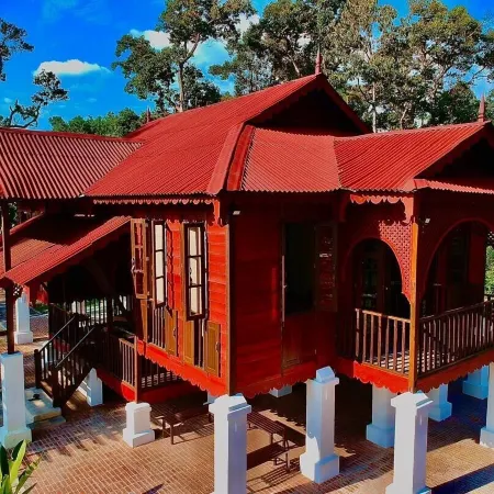 Bagas Zakariah Orchard Lodge