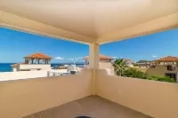 Casa de La Alegria 3Br by Casago