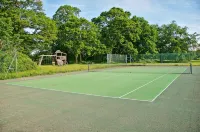 Northlands Farm & Lakes Hotels in Lavant