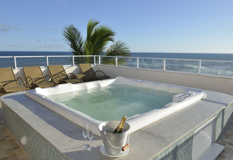 2. 헤지 안드라지 ..