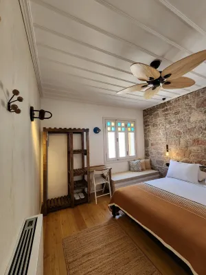 Rum Evleri Hotels in Cunda Island