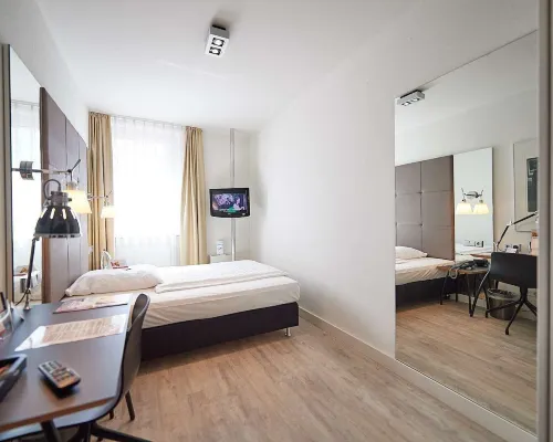 Hotel Amadeus Hotels near Ahlem