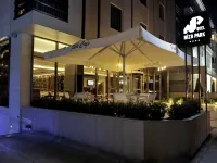 니자 파크 호텔 크즐라이 광장 주변 호텔