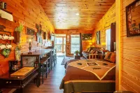 Bigfoot Lodge Room One Hotel a Polk County