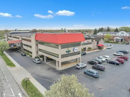 Quality Inn Roseville-Detroit North