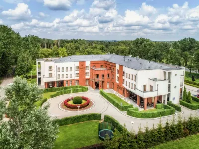 Mercure Wiazowna Brant Hotel a Gmina WiAzowna