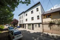 Casper B&B Luxury Apartments - parking