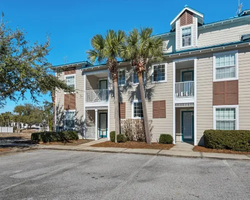 Pool, Fitness Center & Central Location Hotels in Santa Rosa Beach