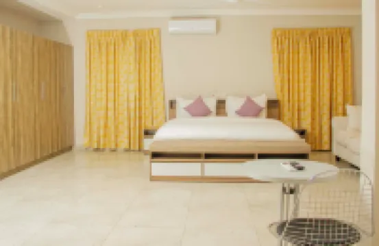 พอท ออฟ โกลด์ บัตเลอร์ เรสซิเดนซ์