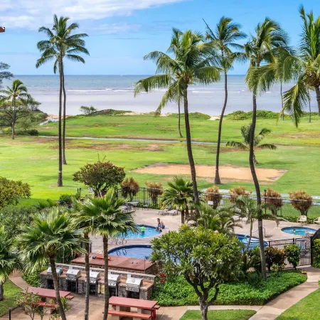 Elegant Penthouse Oceanfront Vistas
