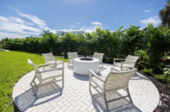 บ้านแกรนด์นิวแคชไลท์ พร้อมสระว่ายน้ำส่วนตัว