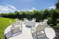 Brand New Catchlight House With Private Pool