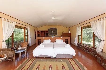 Waterberg Guest Farm Отели в г. Очиваронго