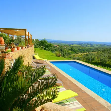 Hillside Escape in Vinci