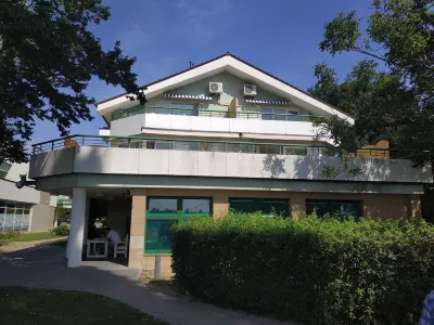 Apartmány Puerto Hotels in Сенец