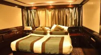River Nile Boat - สวนน้ำ