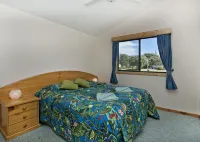 Acclaim Rose Gardens Beachside Holiday Park Hotels in Emu Point