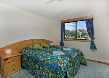 Acclaim Rose Gardens Beachside Holiday Park