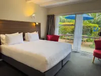 The Captains Motel Hotel a Russell