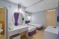 Sayanora Hotel