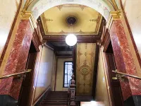 Upper Room Hotel Kurfürstendamm Отели рядом с достопримечательностью «Торговый центр Bikini Berlin»