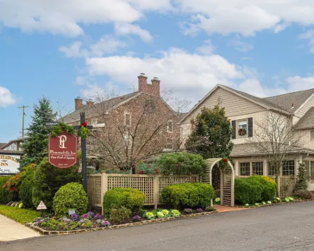 Plumsteadville Inn Hotels in Bucks County