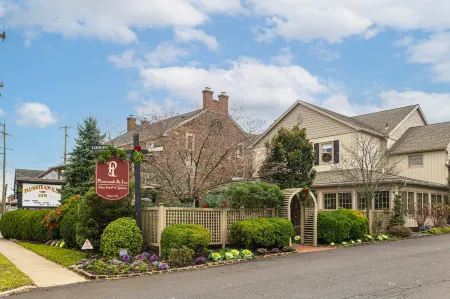 Plumsteadville Inn Отели в г. Дойлстаун