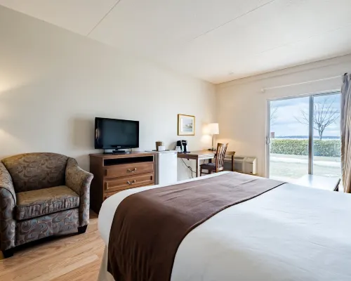 Hotel de la Rive Hotels in Sorel