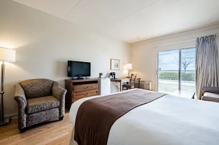 Hotel de la Rive Отели в г. Д'Отре