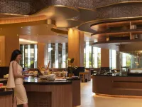 Asawin Grand Convention Hotel Hotels near Royal Thai Army