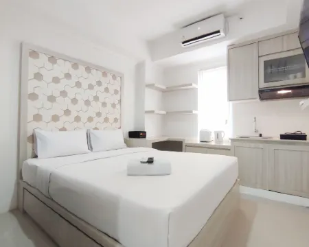 Nice Cozy Studio at Paltrow City Apartment Hotels in Banyumanik