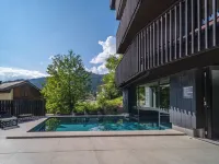 Black Summit Boutique Resort Laax - Pool
