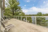 Muskoka Lakeshore Cottage Bliss - Scenic