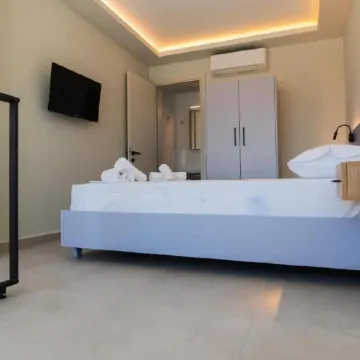 Oktolia Suites