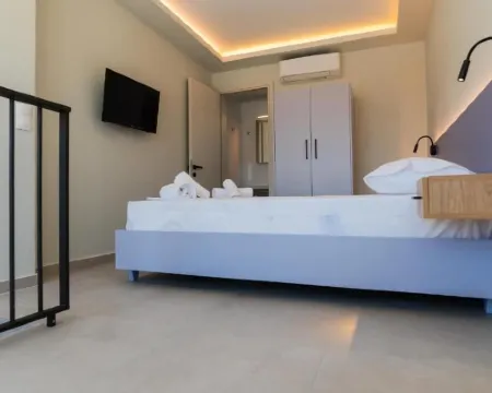 オクトリア スイーツ エヴロスのホテル