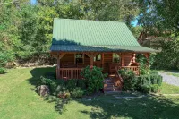 Creek Heaven - 2 Bedrooms, 2 Baths, Sleeps 6 Cabin by RedAwning Hotels in Cocke County