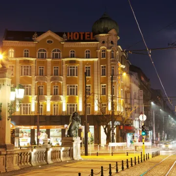 Hotel Lion Sofia Hotéis próximos à(ao) Western end of Yellow Brick Blvd (Center of Sofia)