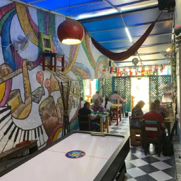 The Pelican Larry Hostel