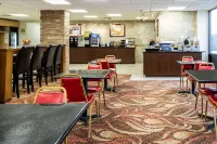 La Quinta Inn by Wyndham Davenport & Conference Center Hotel di Davenport