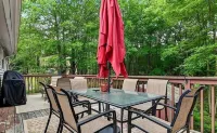 Poconos Getaway with Hot Tub-Close to Attractions, Perfect for Family & Friends!