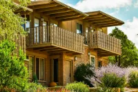 Private Patios and Stunning Views - Beautiful Elegant Retreat Hotels in Tesuque