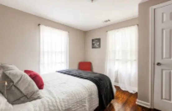 Cozy Decatur Bungalow -10 min. to downtown Atlanta. The Perfect Intown Getaway! Hotels in Belvedere Park