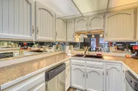 Mountain Retreat with Gas Fireplace and Outdoor Grill - Cozy Sanctuary