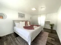 Refreshing Pool and Cozy Fire Pit - Stylish Charming Hideaway