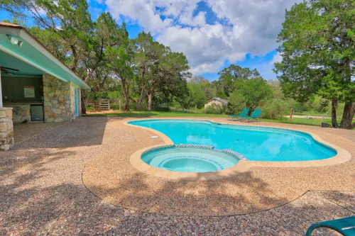 Serene Escape with Swimming Pool and Cozy Fireplace - Charming Haven