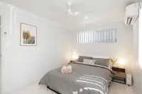 Smart Suites Self Check-in Apartments - 39A Freney