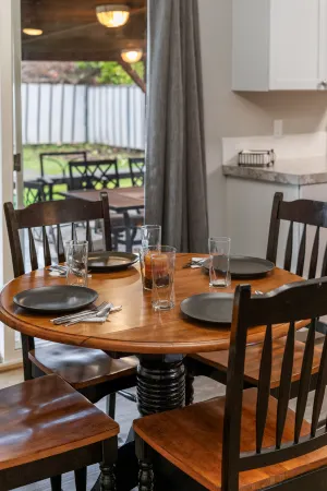 Abundant Apple Tree and Relaxing Getaway - Charming Oasis