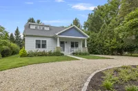 Uber-Stylish Home w/Private Beach Access+Fire Pit